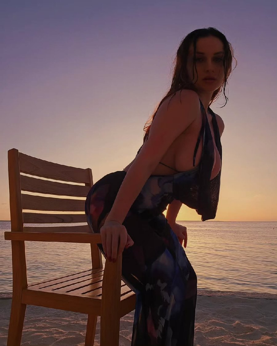 Sexy girl Miranda Faith nude in Barcelona