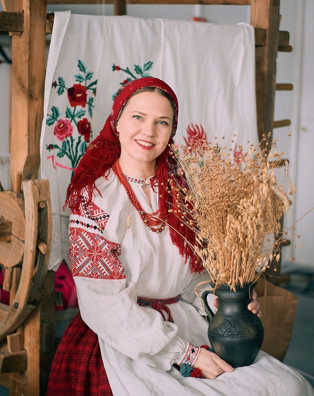 Women in Slavic costumes in Barcelona