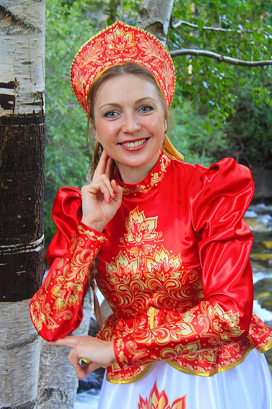 Women in Slavic costumes in Barcelona