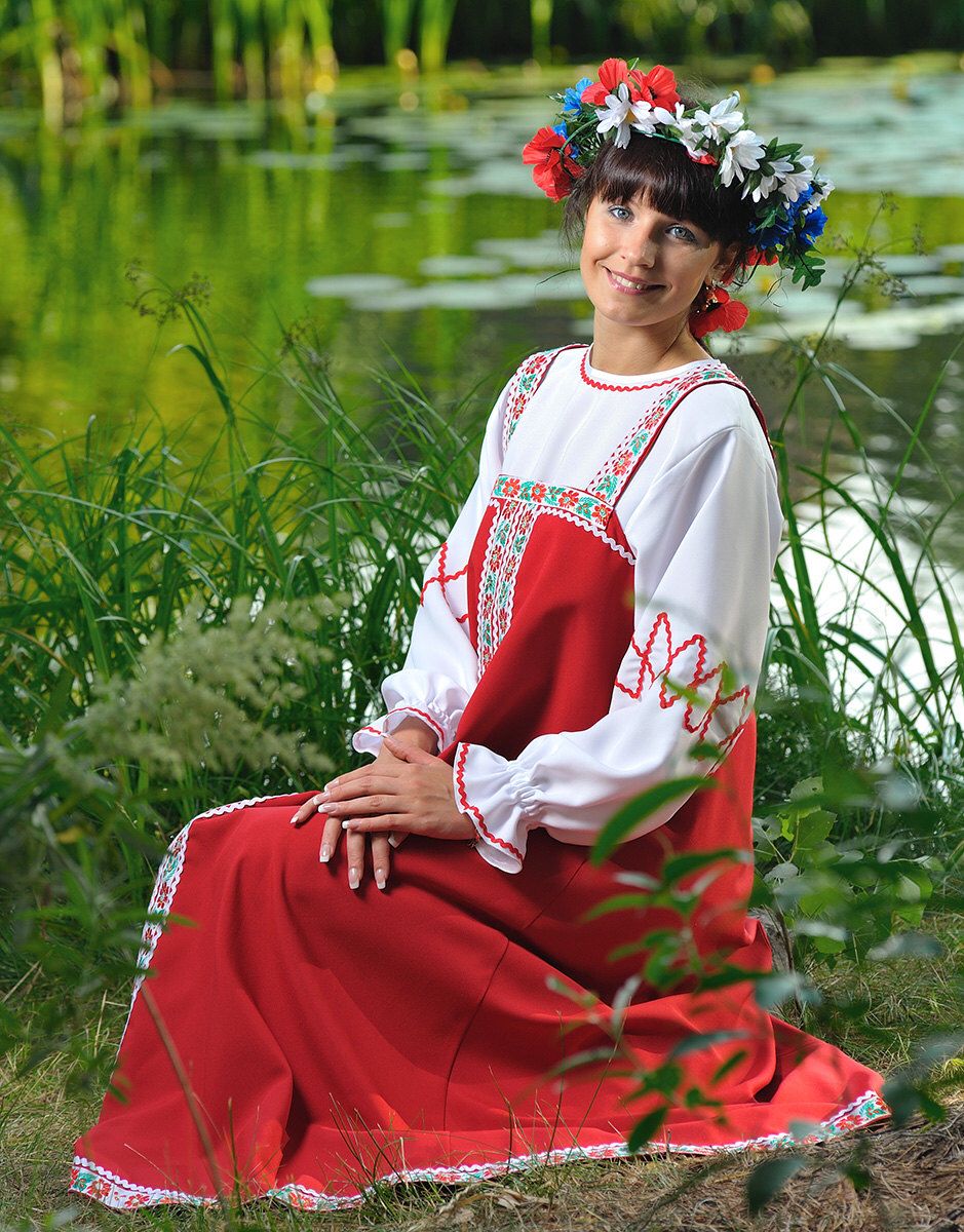Beautiful girl Girls in Slavic costumes in Barcelona