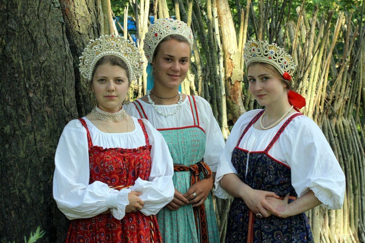 Sexy model Girls in Slavic costumes in Barcelona